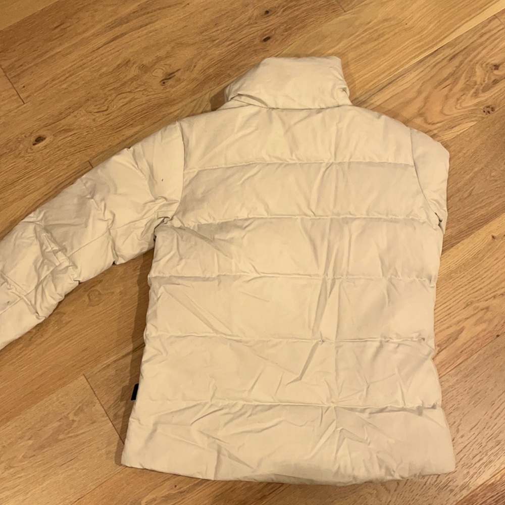 Patagonia Down Jacket - Picture 4 of 4